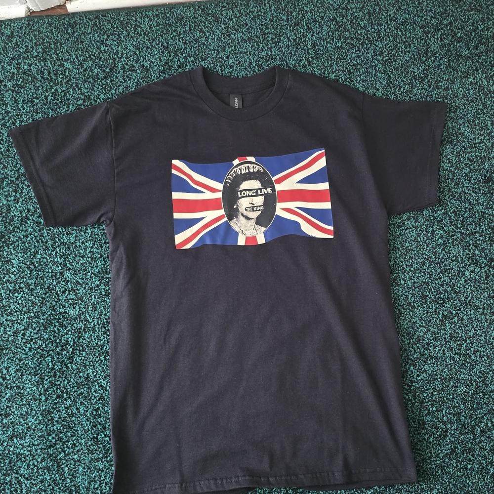 Gildan Black Tee with Union Jack Graphic